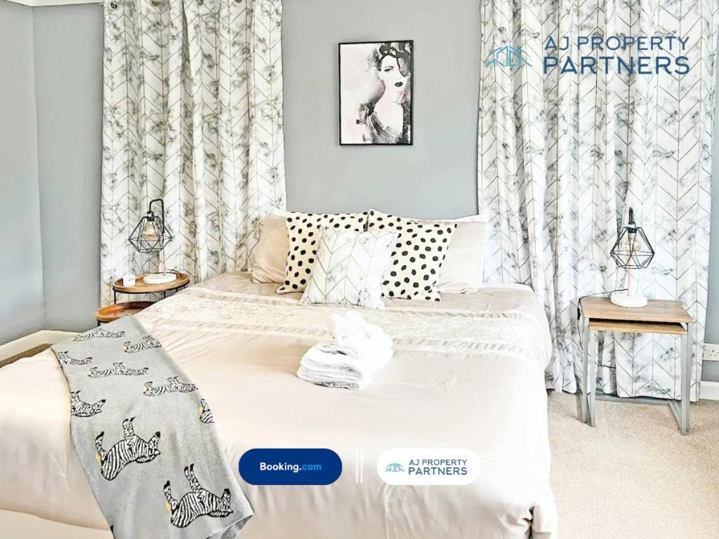 Premium Deal L Hill View Home L Last-Minute Offer L Cheltenham L Aj Properties L Perfect For Short Or Long Stays L 4Beds 4Bedrooms Esterno foto