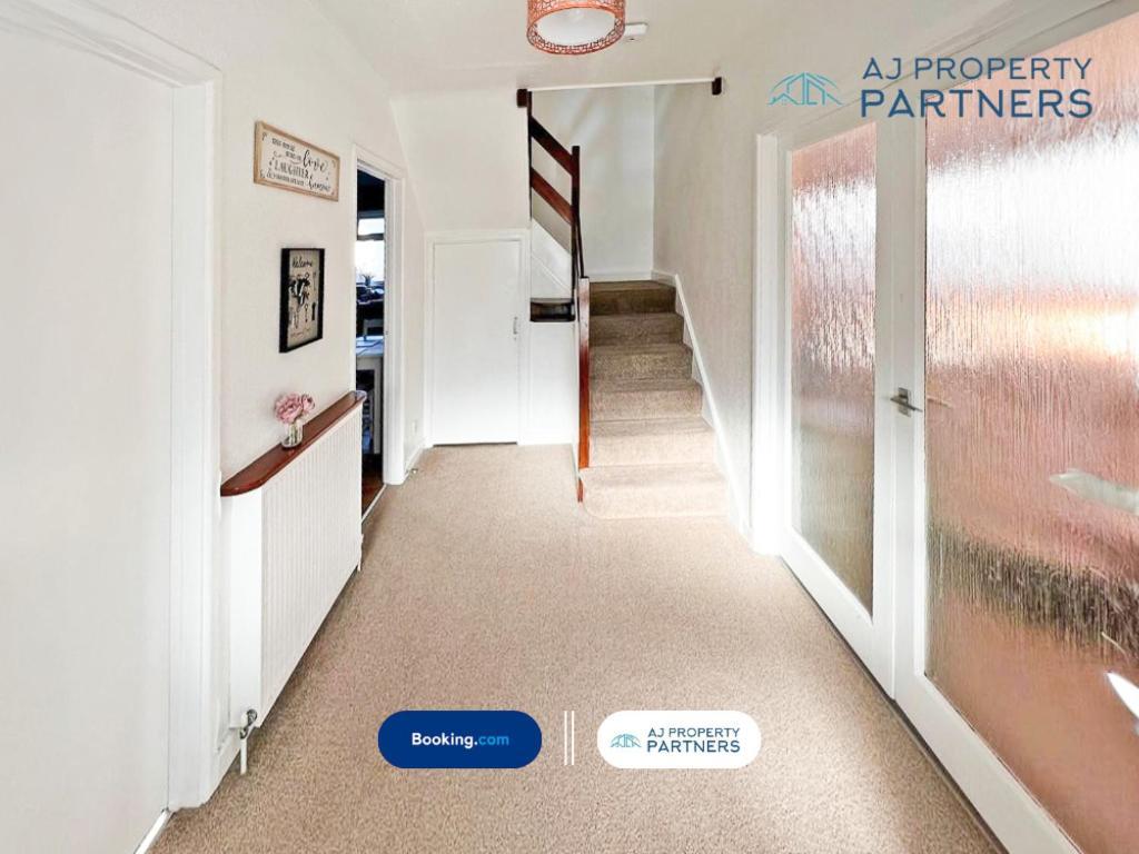 Premium Deal L Hill View Home L Last-Minute Offer L Cheltenham L Aj Properties L Perfect For Short Or Long Stays L 4Beds 4Bedrooms Esterno foto
