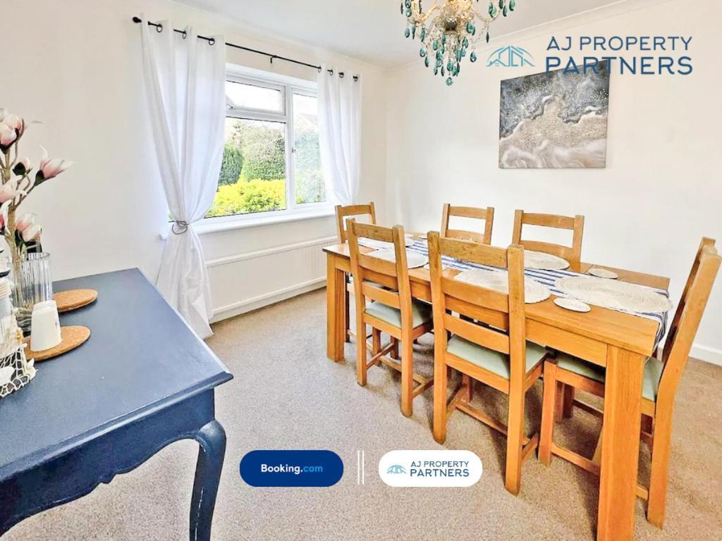 Premium Deal L Hill View Home L Last-Minute Offer L Cheltenham L Aj Properties L Perfect For Short Or Long Stays L 4Beds 4Bedrooms Esterno foto