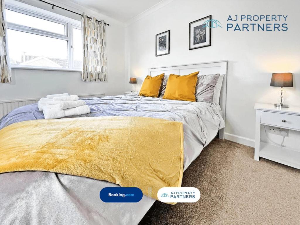 Premium Deal L Hill View Home L Last-Minute Offer L Cheltenham L Aj Properties L Perfect For Short Or Long Stays L 4Beds 4Bedrooms Esterno foto